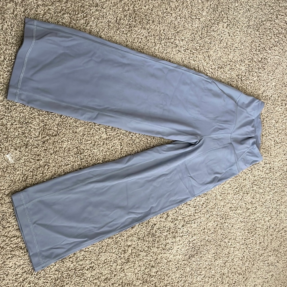 Brand new lululemon cropped flare aligns!